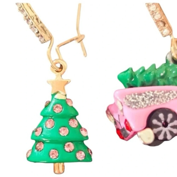BETSEY JOHNSON Christmas Holiday Mismatch Santa Driving Car & Tree Earrings NWT - Picture 5 of 6